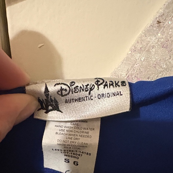 Disney Snow White Costume - Picture 4 of 4